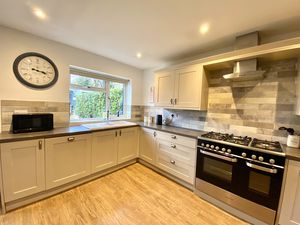 Kitchen/Diner/Living Area- click for photo gallery